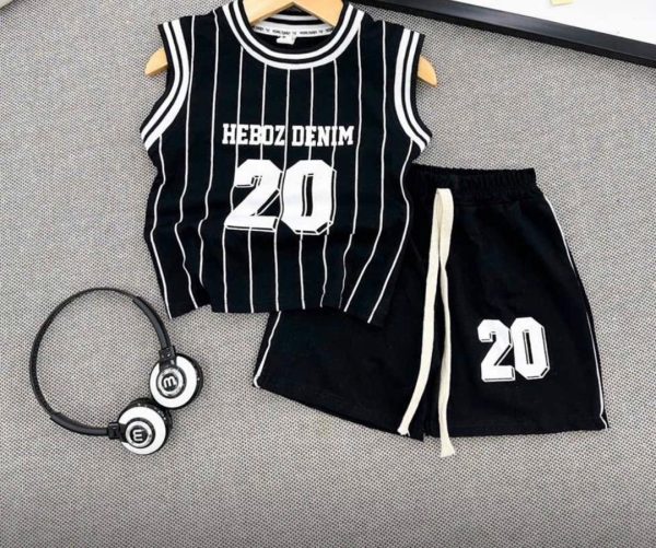 Boy's short and sleeveless